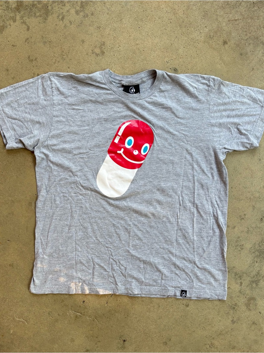 KidRobot T-Shirt Pill Graphic Men's XL Made in USA 100% Cotton Doma